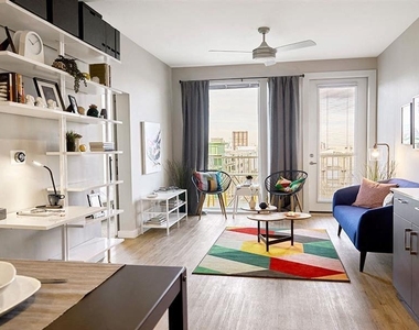 301 Memorial Drive Se - Photo Thumbnail 5