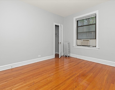 2348 W Addison Street - Photo Thumbnail 5