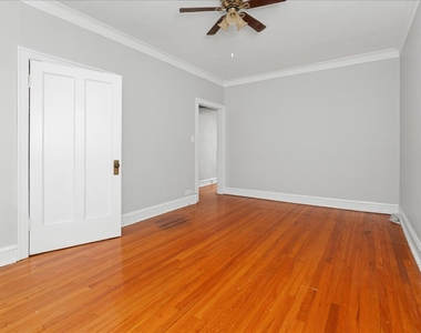 2348 W Addison Street - Photo Thumbnail 7