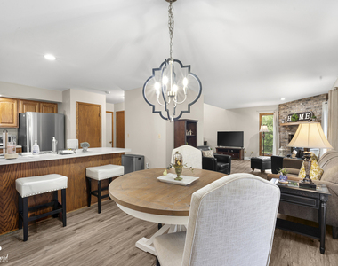 306 Grande Drive - Photo Thumbnail 8