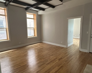 4824 S King Drive - Photo Thumbnail 14