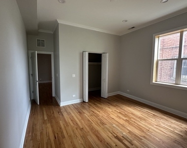 4824 S King Drive - Photo Thumbnail 17