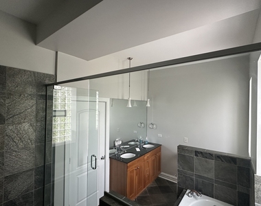 4824 S King Drive - Photo Thumbnail 20