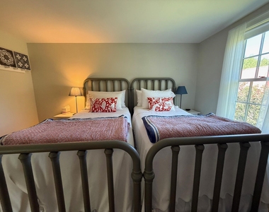 8 Spring Hill - Photo Thumbnail 22
