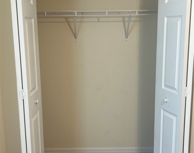 108 Dublin Circle - Photo Thumbnail 9