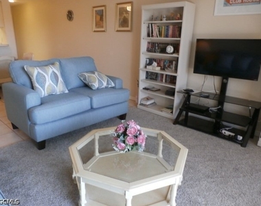 11300 Caravel Circle - Photo Thumbnail 7