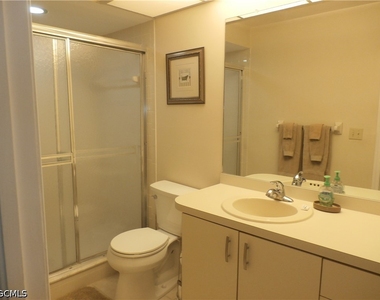 11300 Caravel Circle - Photo Thumbnail 9