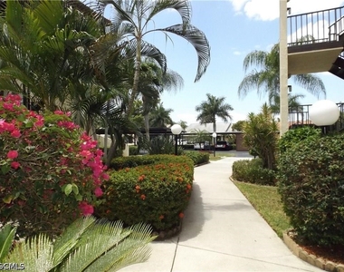 11110 Caravel Circle - Photo Thumbnail 2
