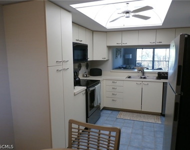 12150 Kelly Sands Way - Photo Thumbnail 4
