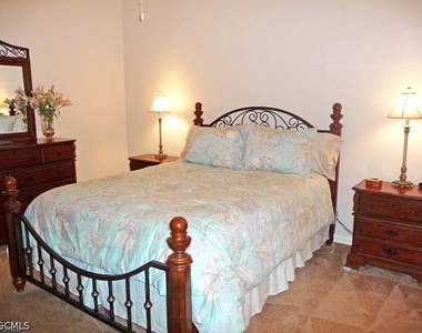 16645 Lake Circle Drive - Photo Thumbnail 17