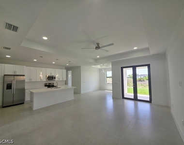 710 Godwid Avenue S - Photo Thumbnail 1