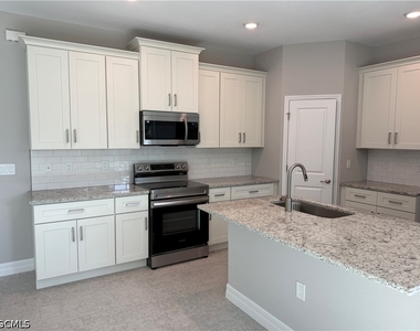 1026 Grant Boulevard - Photo Thumbnail 8