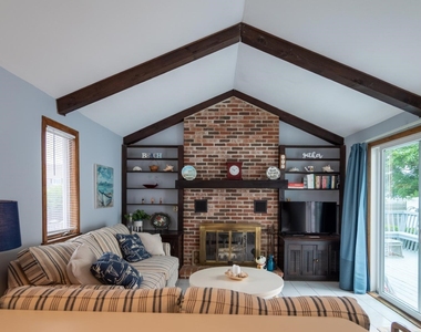 545 Hudson - Photo Thumbnail 11