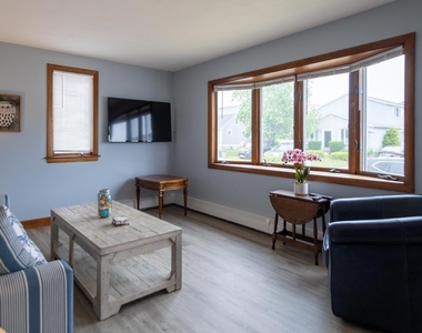 545 Hudson - Photo Thumbnail 4