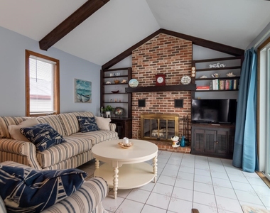545 Hudson - Photo Thumbnail 10