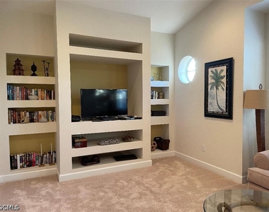8986 Greenwich Hills Way - Photo Thumbnail 8