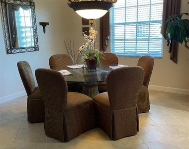 8986 Greenwich Hills Way - Photo Thumbnail 4