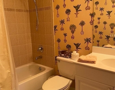 8986 Greenwich Hills Way - Photo Thumbnail 14