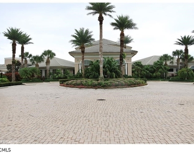 8986 Greenwich Hills Way - Photo Thumbnail 22