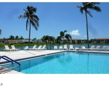 11140 Caravel Circle - Photo Thumbnail 20