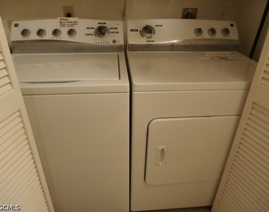 11140 Caravel Circle - Photo Thumbnail 14