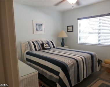 11140 Caravel Circle - Photo Thumbnail 10