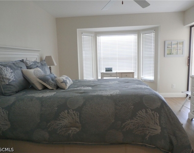 16301 Kelly Woods Drive - Photo Thumbnail 11