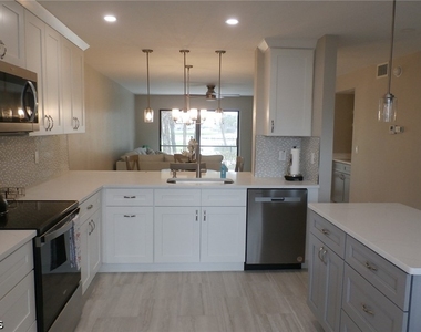 12621 Kelly Sands Way - Photo Thumbnail 5