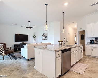 43031 Greenway Boulevard - Photo Thumbnail 16