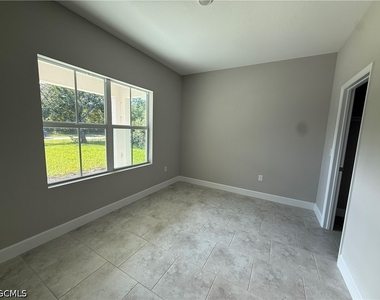 232 Bell Boulevard S - Photo Thumbnail 13
