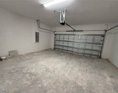 232 Bell Boulevard S - Photo Thumbnail 18