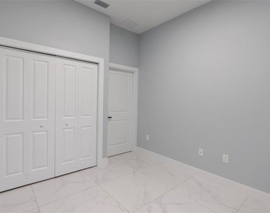 4703 Elva Avenue S - Photo Thumbnail 4