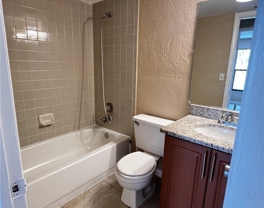 1807 Sw 1st Avenue - Photo Thumbnail 5