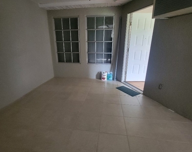 10 Regency Court - Photo Thumbnail 8