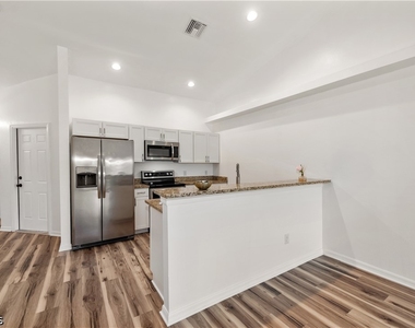 3520 Sw 17th Avenue - Photo Thumbnail 5