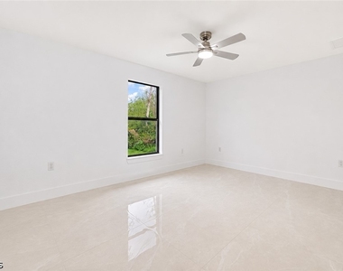 640 Lydia Street - Photo Thumbnail 14