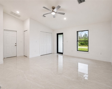 640 Lydia Street - Photo Thumbnail 9