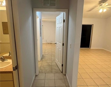 1002 W 12th Street - Photo Thumbnail 4