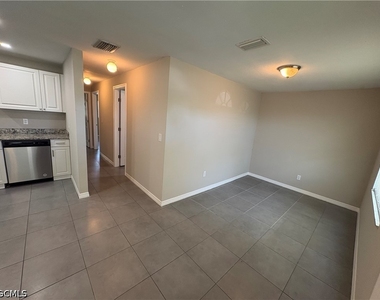 11461 Char Ann Drive - Photo Thumbnail 4