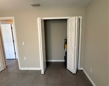 11461 Char Ann Drive - Photo Thumbnail 12