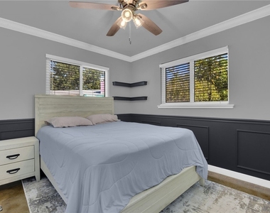 2413 Dover Avenue - Photo Thumbnail 16