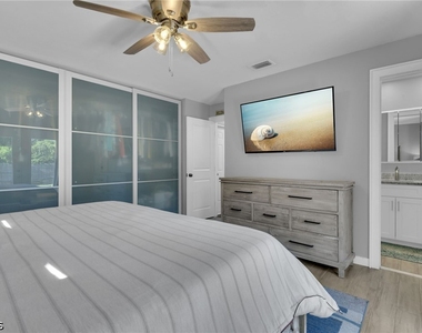 2413 Dover Avenue - Photo Thumbnail 14