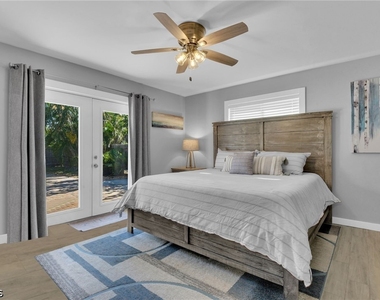 2413 Dover Avenue - Photo Thumbnail 13