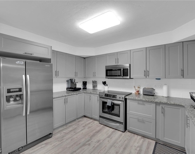 2506 Se 8th Avenue - Photo Thumbnail 6