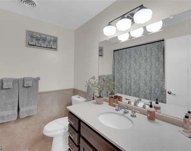 2506 Se 8th Avenue - Photo Thumbnail 13