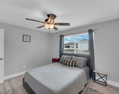 2506 Se 8th Avenue - Photo Thumbnail 11