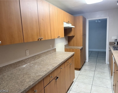 3955 Seminole Avenue - Photo Thumbnail 6