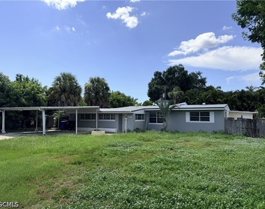 3955 Seminole Avenue - Photo Thumbnail 2