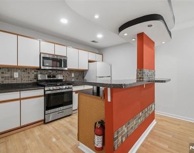 2148 Jordan - Photo Thumbnail 13