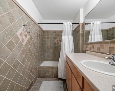 2148 Jordan - Photo Thumbnail 19